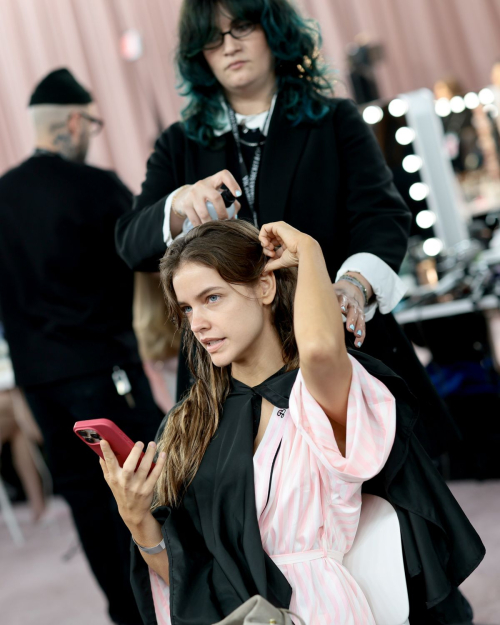 Barbara Palvin backstage Victoria
