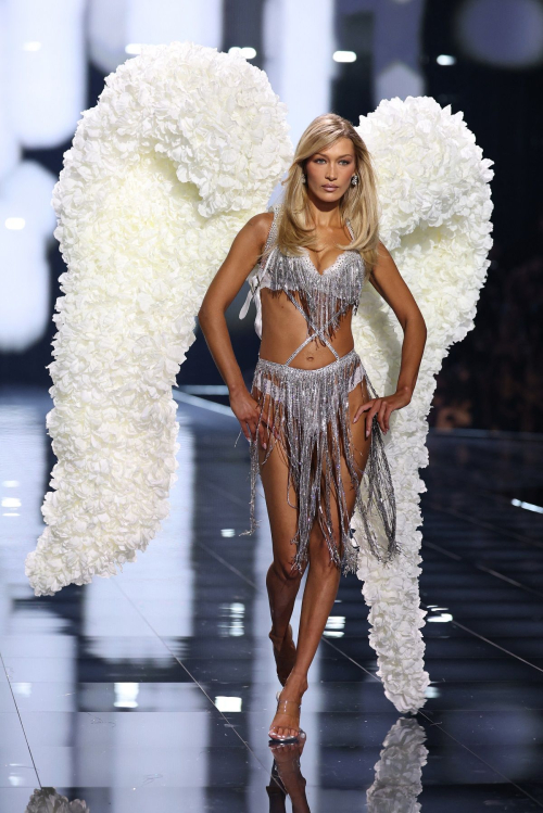 Bella Hadid stuns at Victoria