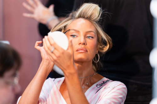 Candice Swanepoel backstage Victoria