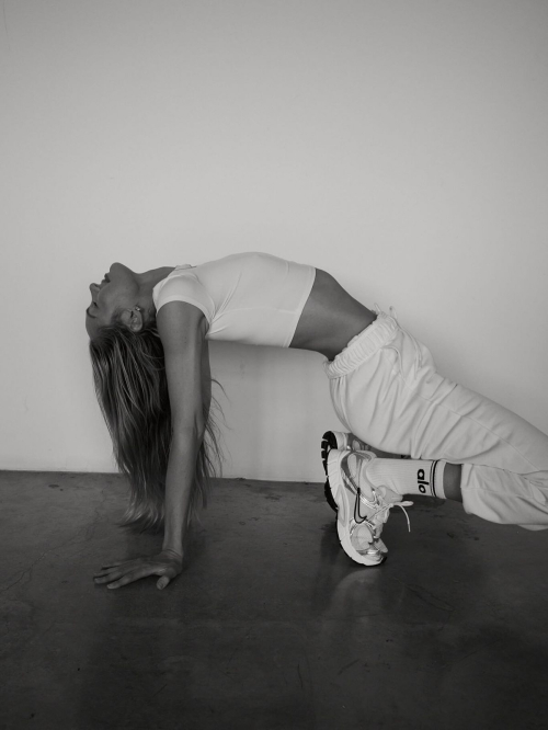 Candice Swanepoel Instagram photos, October 2025 3