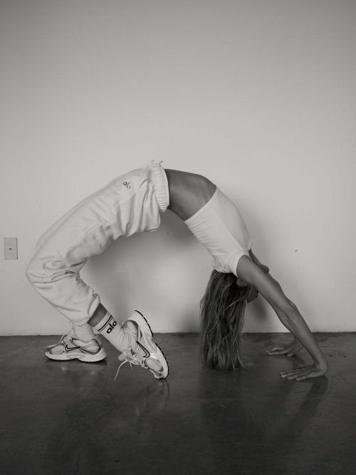 Candice Swanepoel Instagram photos, October 2025 5