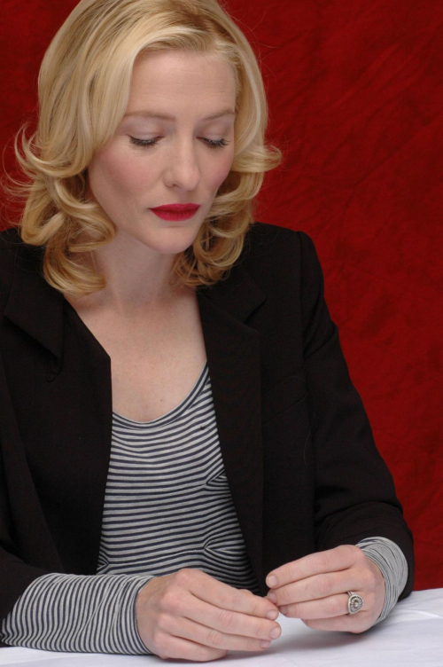 Cate Blanchett – The Curious Case of Benjamin Button Press Conference, December 2008 5