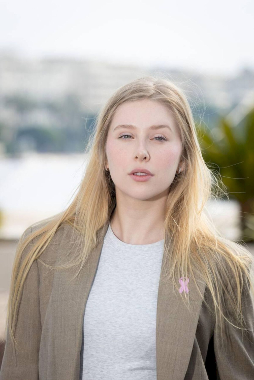 Cela Lopes at Live Elevator Pitch Photocall Mipcom Cannes 1