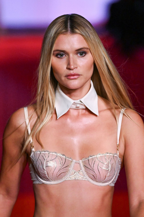 Chloe Lecareux at Etam Live Show Paris Fashion Week, September 2025 6