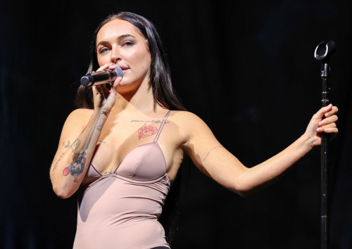 Cil Performs at Dua Lipa Radical Optimism Tour Dallas, October 2025 5