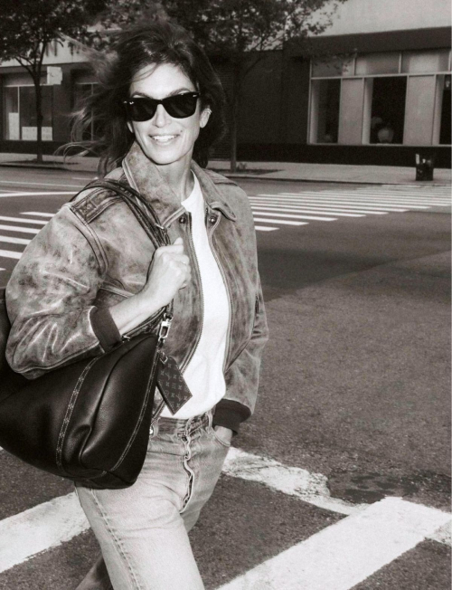 Cindy Crawford in Harper’s Bazaar France, November 2025 6