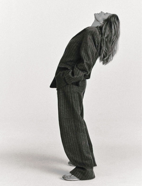 Cindy Crawford in Harper’s Bazaar France, November 2025 7