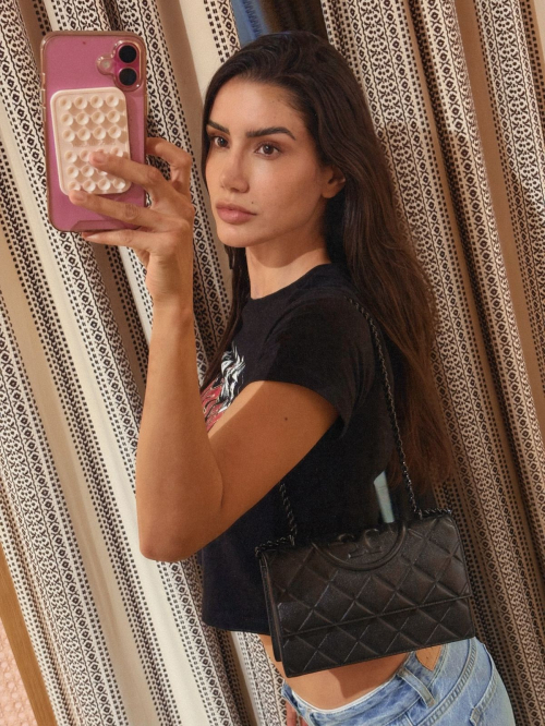 Claudia Coria Instagram Photos and Video, October 2025 19