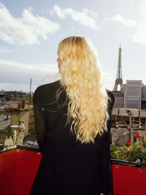 Claudia Schiffer at Chloe Show Paris Fashion Week 1