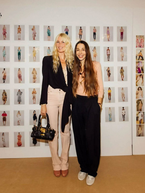 Claudia Schiffer at Chloe Show Paris Fashion Week 5
