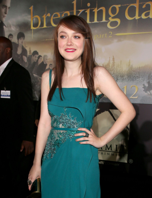 Dakota Fanning at Breaking Dawn Premiere, 2012