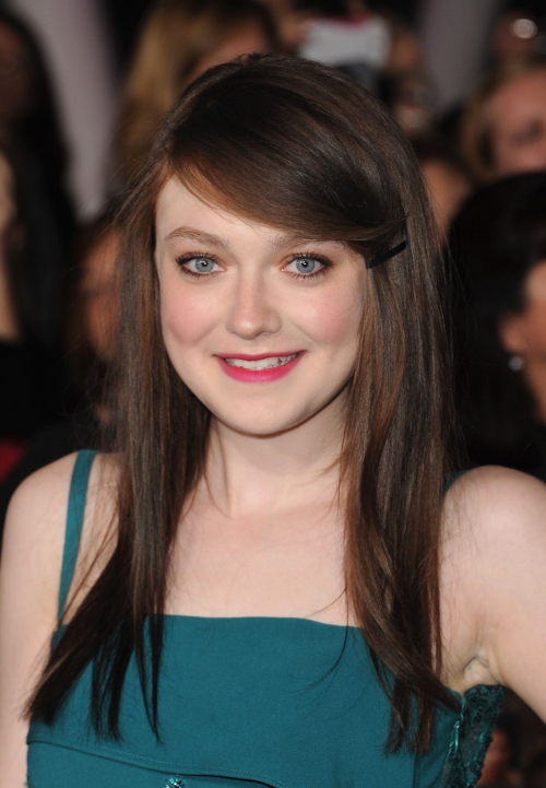 Dakota Fanning at Breaking Dawn Premiere, 2012 1