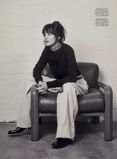 Dakota Johnson Vogue Magazine Germany, November 2025 3