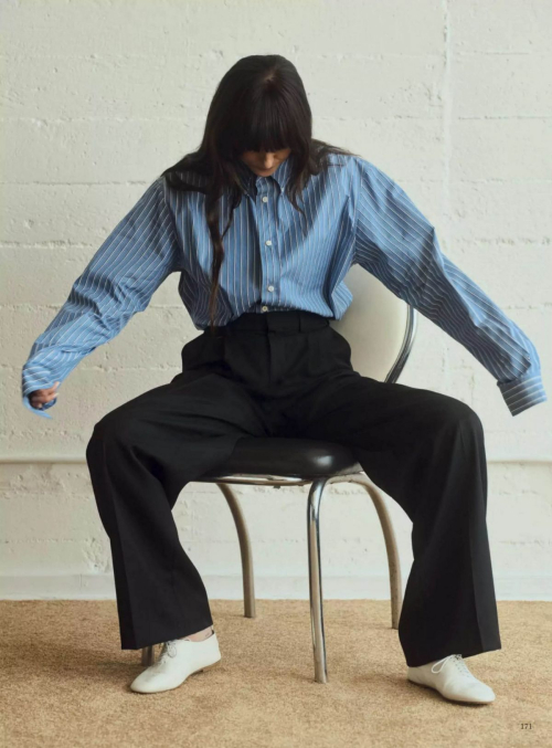 Dakota Johnson Vogue Magazine Germany, November 2025 5