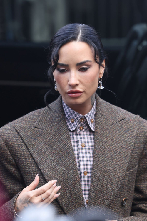 Demi Lovato Arrives at Vivienne Westwood Fashion Show Paris Fashion Week, October 2025 1
