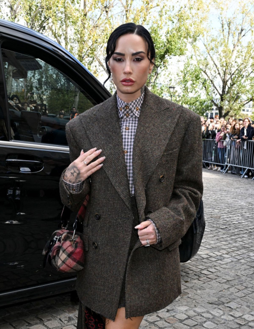Demi Lovato Arrives at Vivienne Westwood Fashion Show Paris Fashion Week, October 2025 5