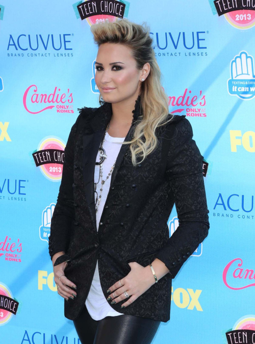 Demi Lovato at Teen Choice Awards Universal City