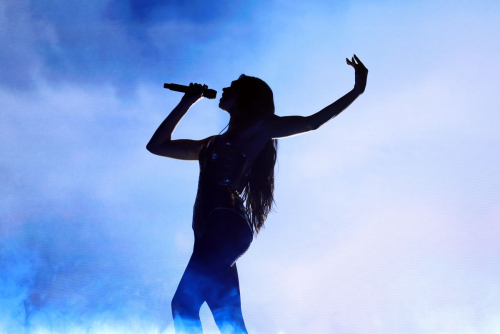 Dua Lipa Performs Radical Optimism Tour Los Angeles, October 2025 2