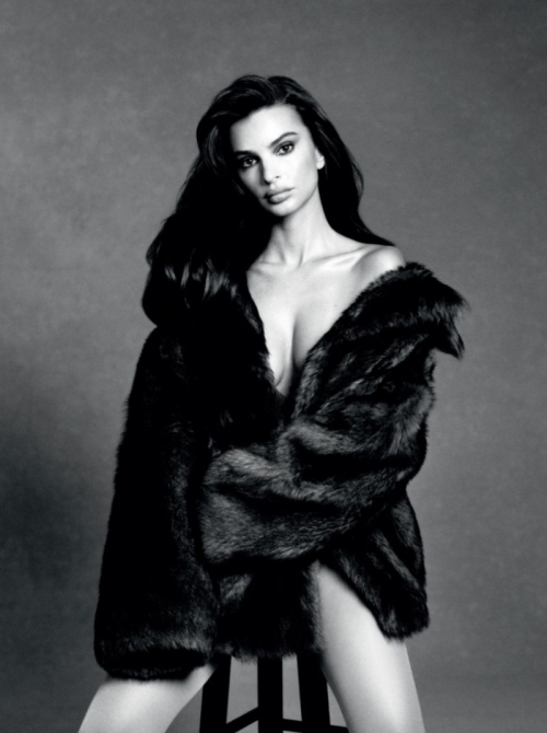 Emily Ratajkowski for Beyond Noise, October 2025 3