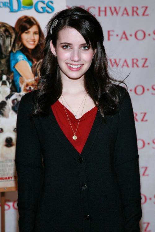 Emma Roberts at Hotel For Dogs Promotional Event 5