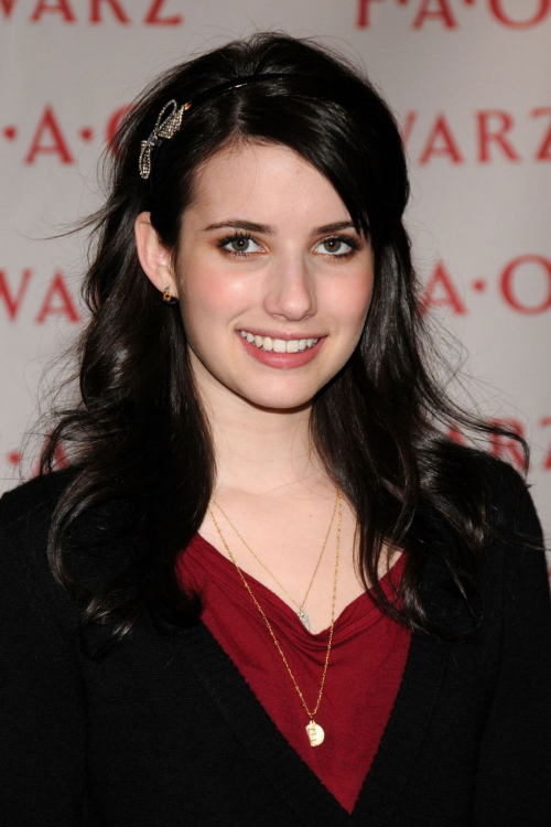Emma Roberts at Hotel For Dogs Promotional Event 6