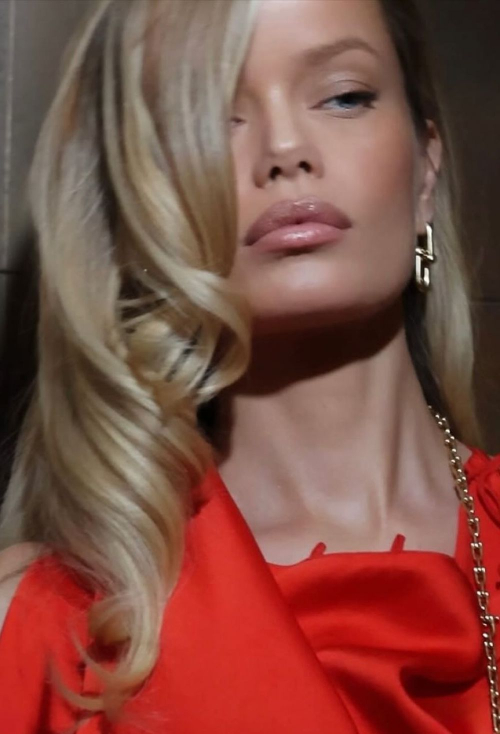 Frida Aasen British Museum Ball Photoshoot, October 2025 3