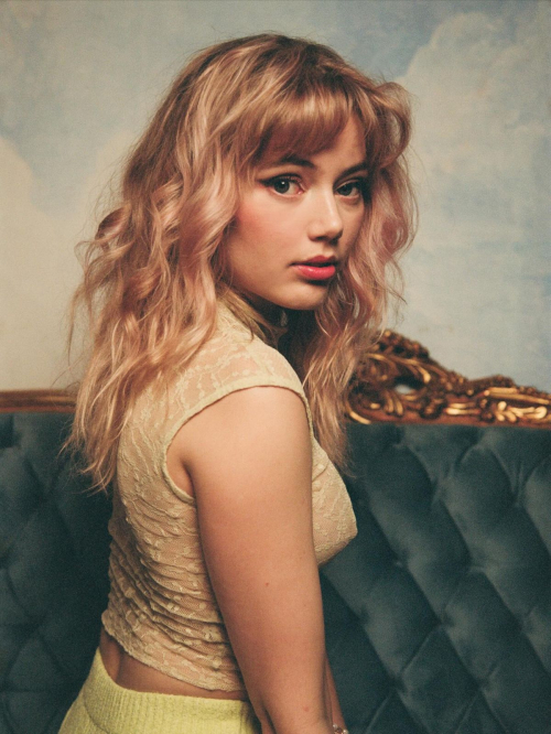 Grace Van Dien for Vanity Fair France, November 2025 4