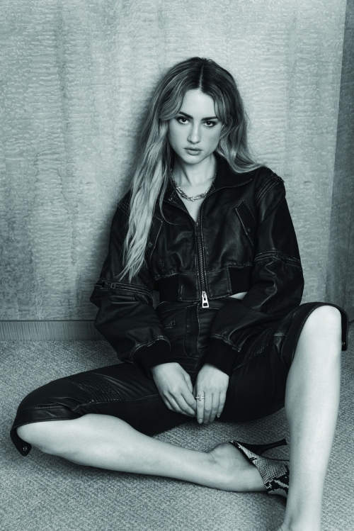 Grace Van Patten features for Modern Luxury November 2025 5