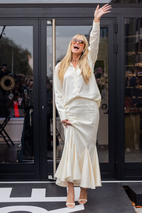 Heidi Klum at L’Oreal Pop-up Opening Dusseldorf, September 2025 6