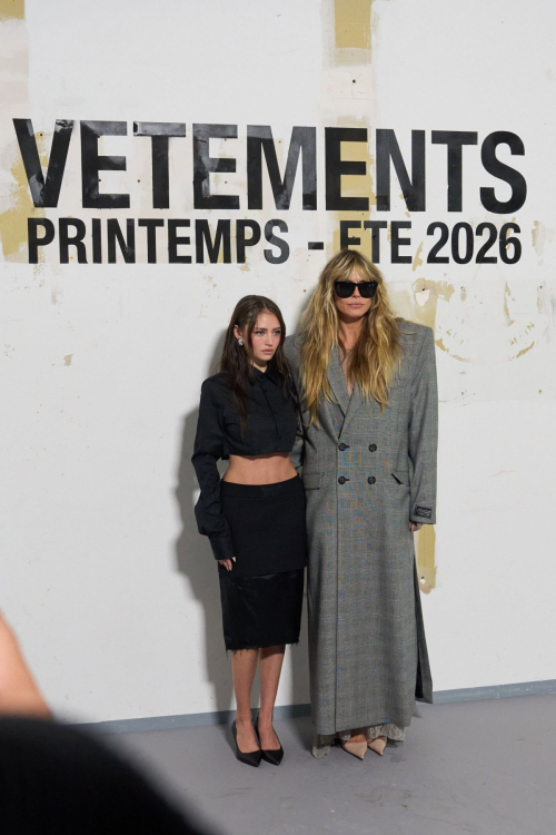 Heidi Klum at Vetements Fashion Show Paris Fashion Week, October 2025 6