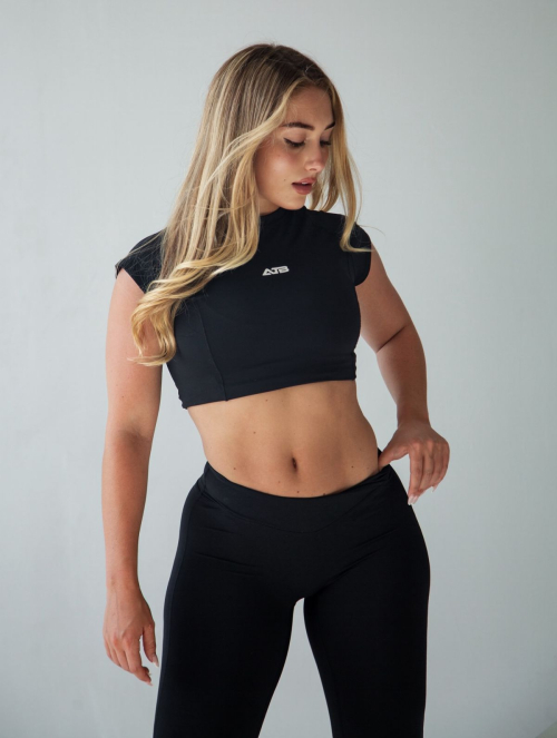 Heloise Huthart for Allure the Brand Activewear 2025 7