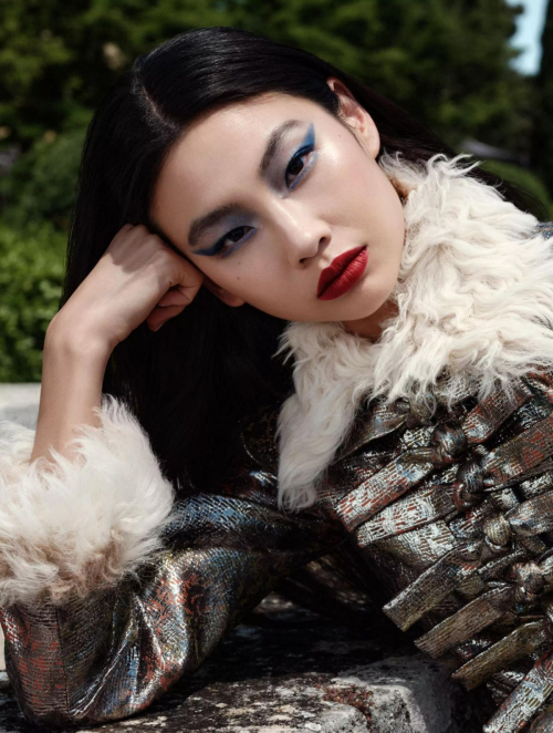 Hoyeon Jung in Elle UK, November 2025 4