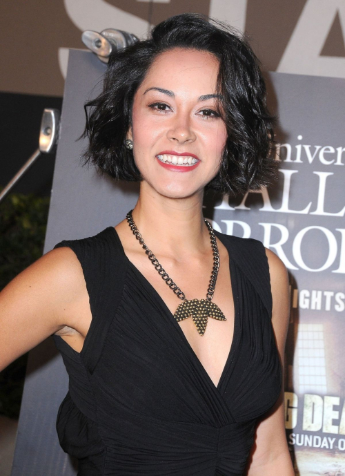 Jael De Pardo at Halloween Horror Nights 2013 1