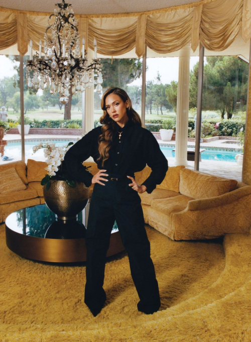 Jessica Alba for Vogue Mexico, November 2025 1