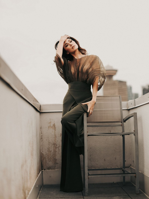 Jewel Staite at a photoshoot, October 2025 6