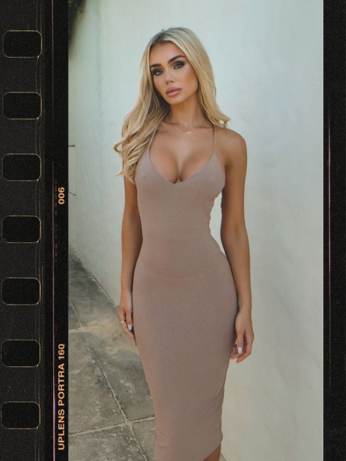 Julia Cavanagh Instagram photos, October 2025 1