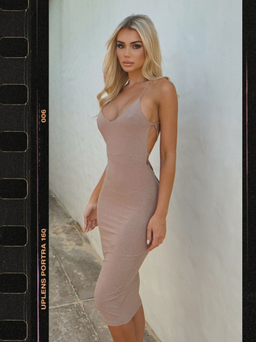 Julia Cavanagh Instagram photos, October 2025 2