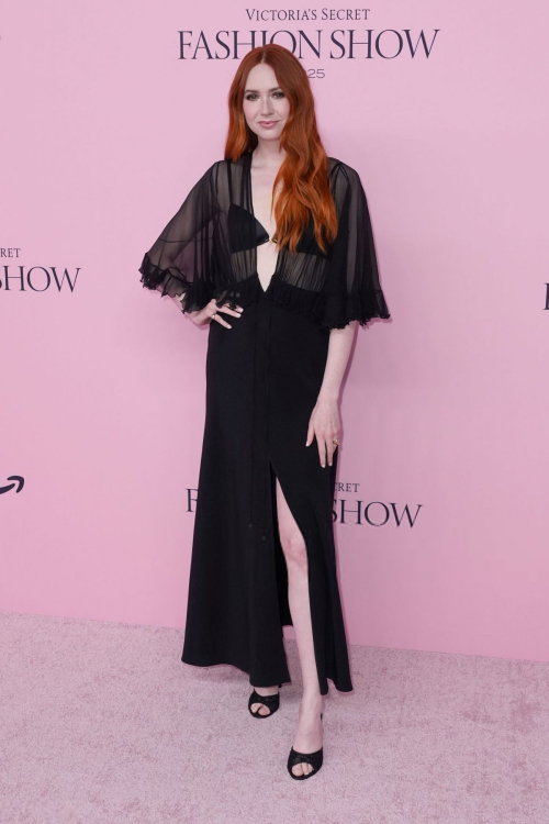 Karen Gillan stuns at Victoria