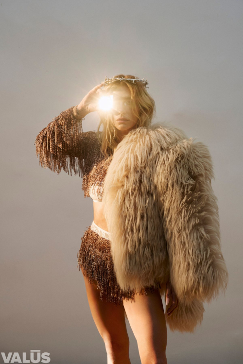 Kesha for Valus Magazine Issue 1 Autumn 2025 15