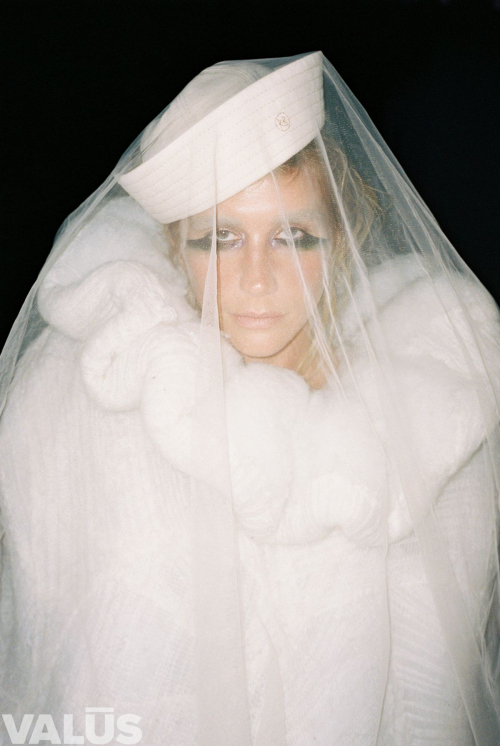 Kesha for Valus Magazine Issue 1 Autumn 2025 17