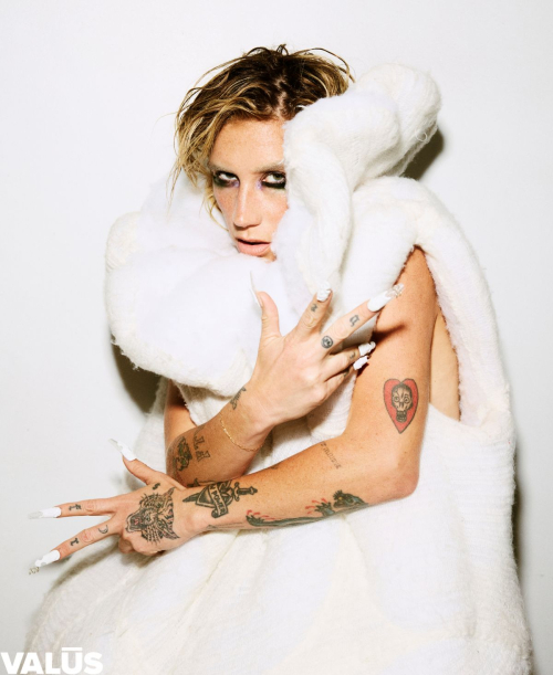 Kesha for Valus Magazine Issue 1 Autumn 2025 18