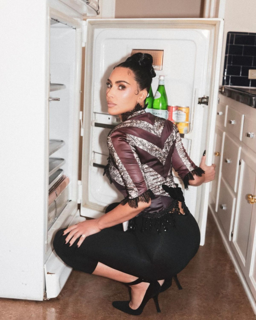 Kim Kardashian at a Photoshoot, October 2025 5