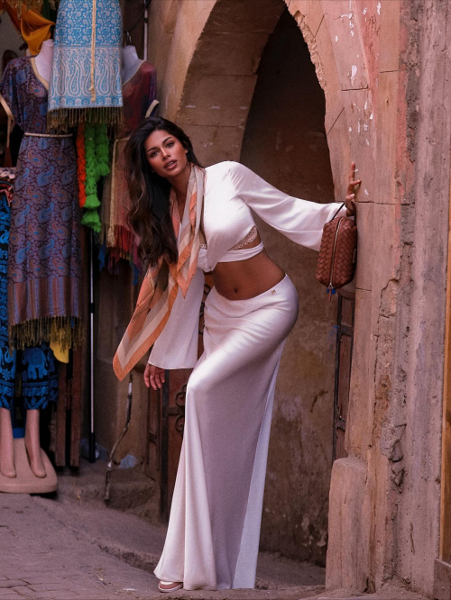 Komal Ilsanker Instagram Photos and Video, October 2025 11