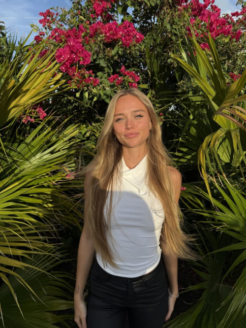 Kyla Dodds Instagram Photos and Video, October 2025 26