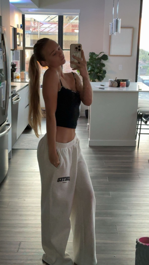 Kyla Dodds Instagram Photos, October 2025 9