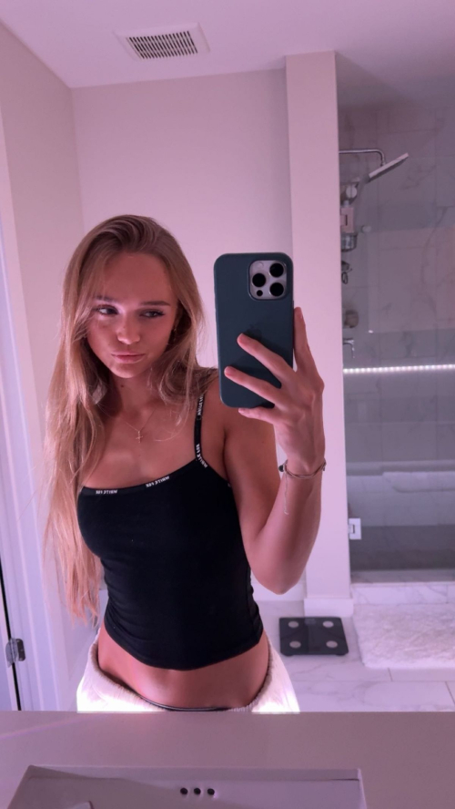 Kyla Dodds Instagram Photos, October 2025 17