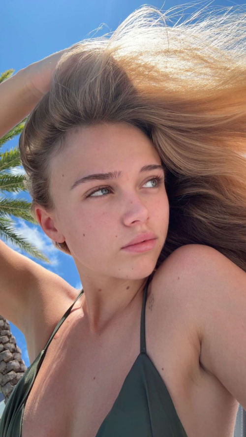 Kyla Dodds Instagram Photos, October 2025 9