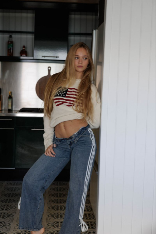 Kyla Dodds Instagram Photos, October 2025 18