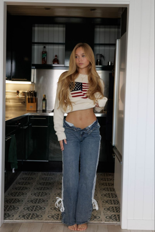 Kyla Dodds Instagram Photos, October 2025 24