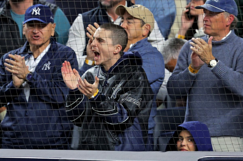Kylie Jenner and Timothee Chalamet at Yankees vs Blue Jays NYC, October 2025 2